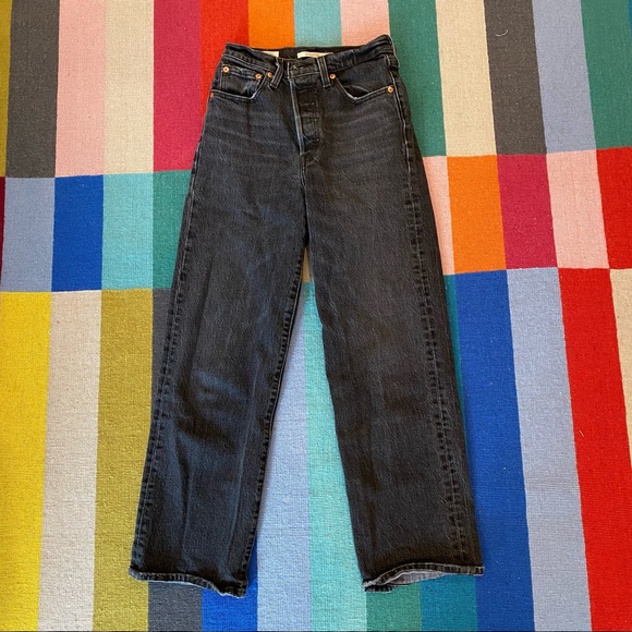 BLACK LEVI’S RIBCAGE STRAIGHT ANKLE WOMEN'S JEANS - Picture 1 of 5